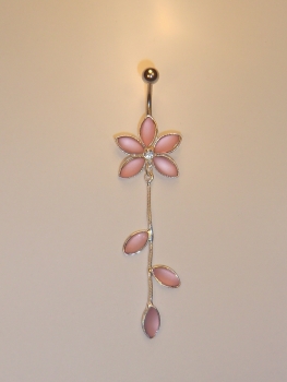 Bauchnabelpiercing mit Kristall