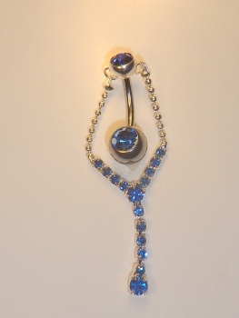 Bauchnabelpiercing mit Kristall