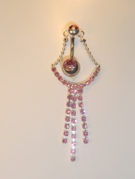 Bauchnabelpiercing mit Kristall