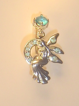 Bauchnabelpiercing mit Kristall