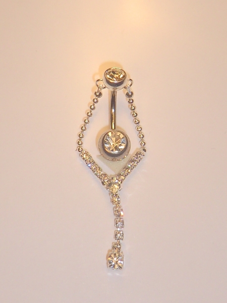 Bauchnabelpiercing mit Kristall