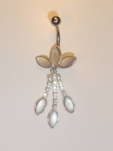 Bauchnabelpiercing mit Kristall