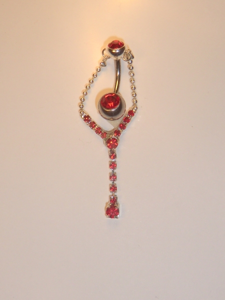 Bauchnabelpiercing mit Kristall